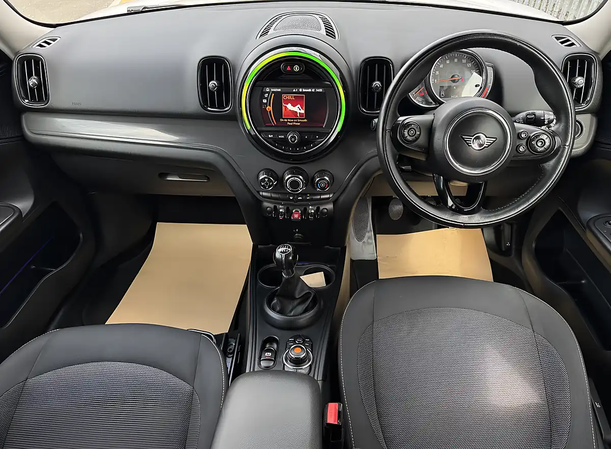 Used 2018 MINI Countryman White - Interior and Exterior details 13