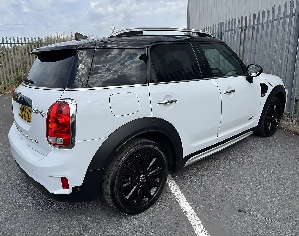 Used 2018 MINI Countryman White - Interior and Exterior details 5