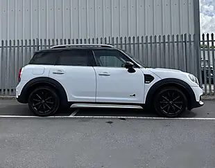 Used 2018 MINI Countryman White - Interior and Exterior details 7