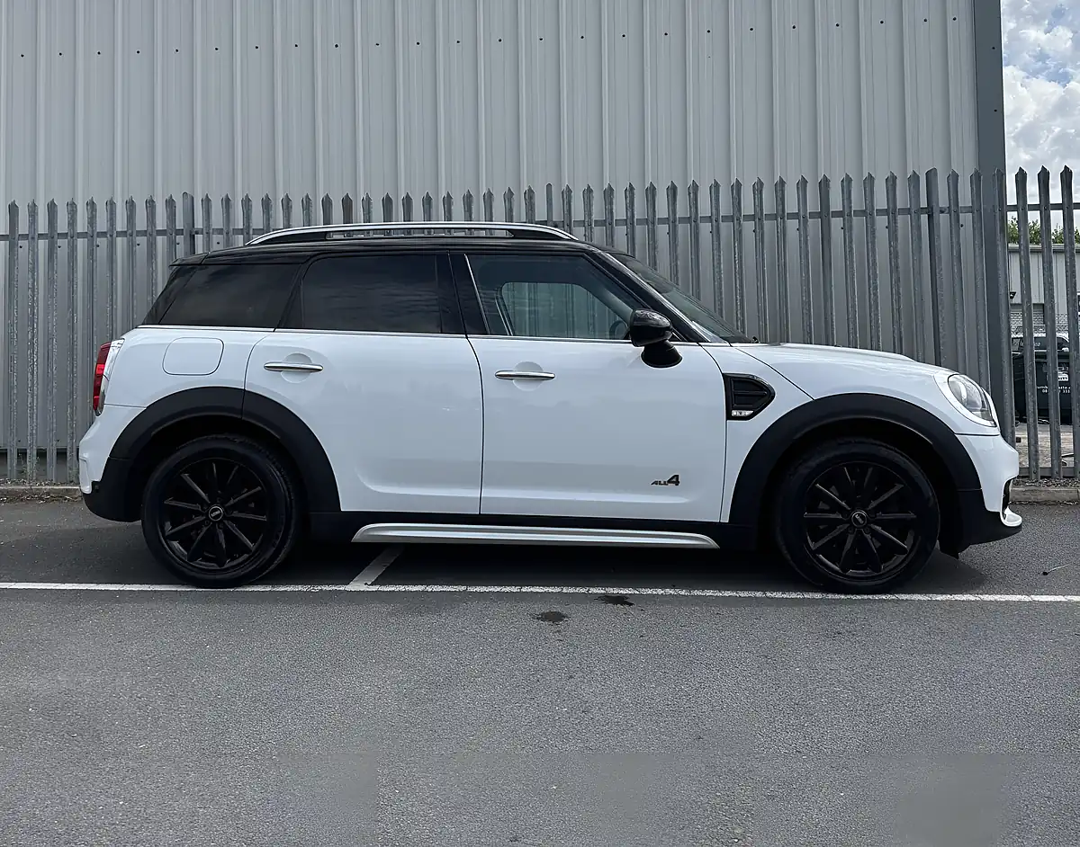 Used 2018 MINI Countryman White - Interior and Exterior details 7
