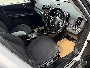 Used 2018 MINI Countryman White - Interior and Exterior details 9