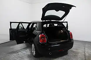 Used 2018 MINI Hatch Cooper Black - Interior and Exterior details 11