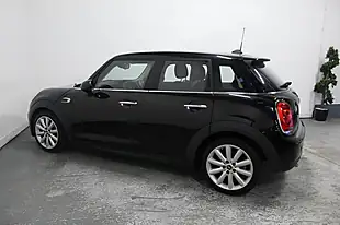 Used 2018 MINI Hatch Cooper Black - Interior and Exterior details 6