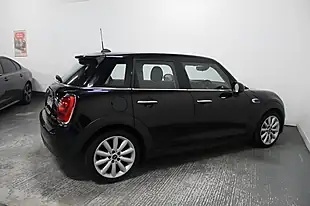 Used 2018 MINI Hatch Cooper Black - Interior and Exterior details 7