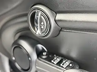 Used 2018 MINI Hatch Cooper Black - Interior and Exterior details 14