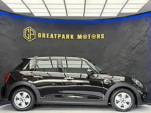 Used 2018 MINI Hatch Cooper Black - Interior and Exterior details 4