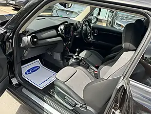 Used 2018 MINI Hatch Cooper Black - Interior and Exterior details 10