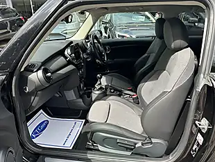 Used 2018 MINI Hatch Cooper Black - Interior and Exterior details 11