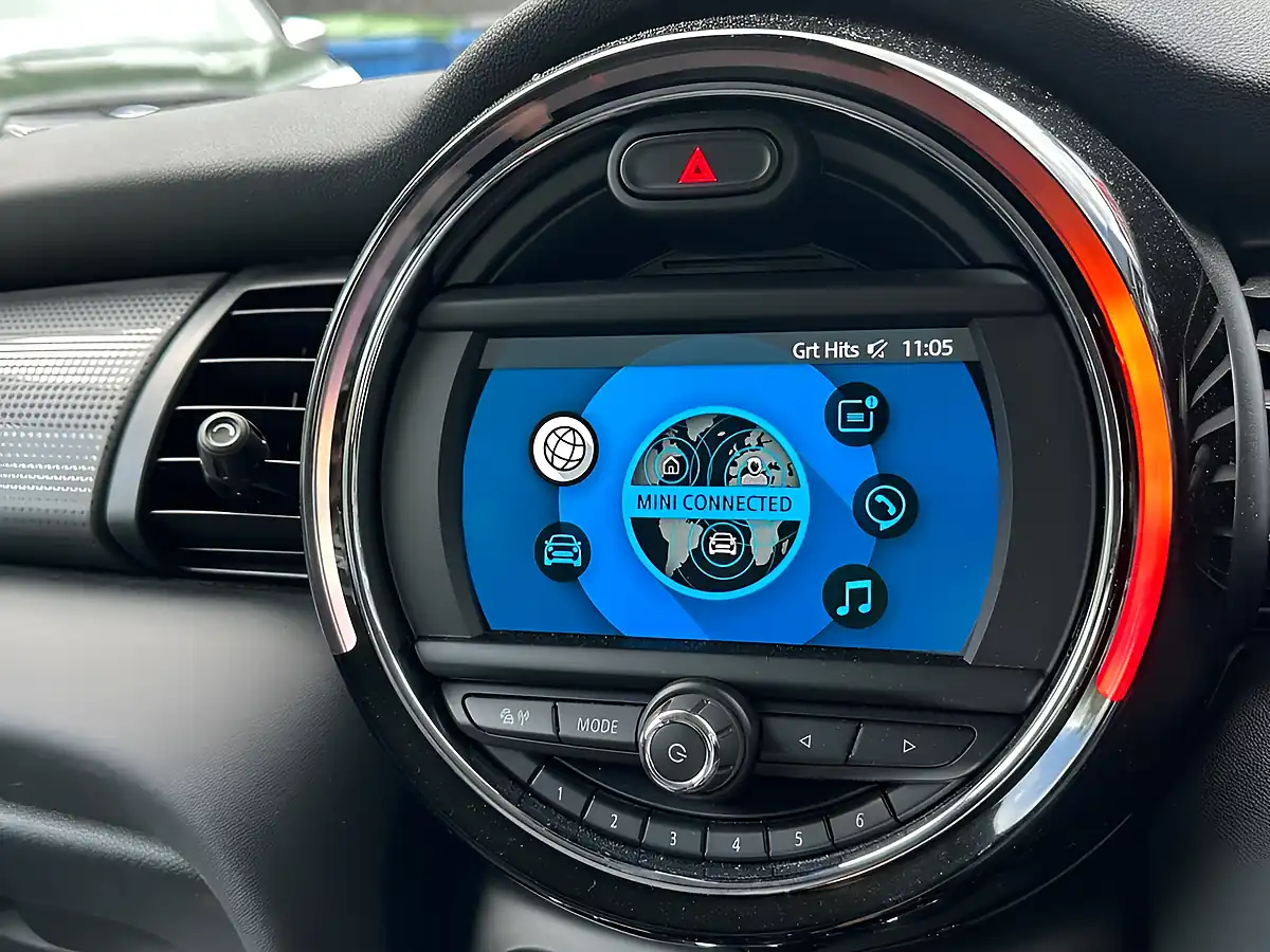 Used 2018 MINI Hatch Cooper Black - Interior and Exterior details 18