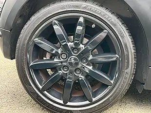 Used 2018 MINI Hatch Cooper Black - Interior and Exterior details 11