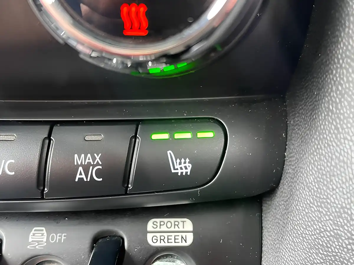 Used 2018 MINI Hatch Cooper Black - Interior and Exterior details 18