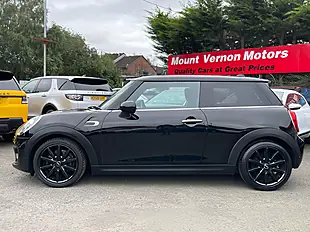 Used 2018 MINI Hatch Cooper Black - Interior and Exterior details 6