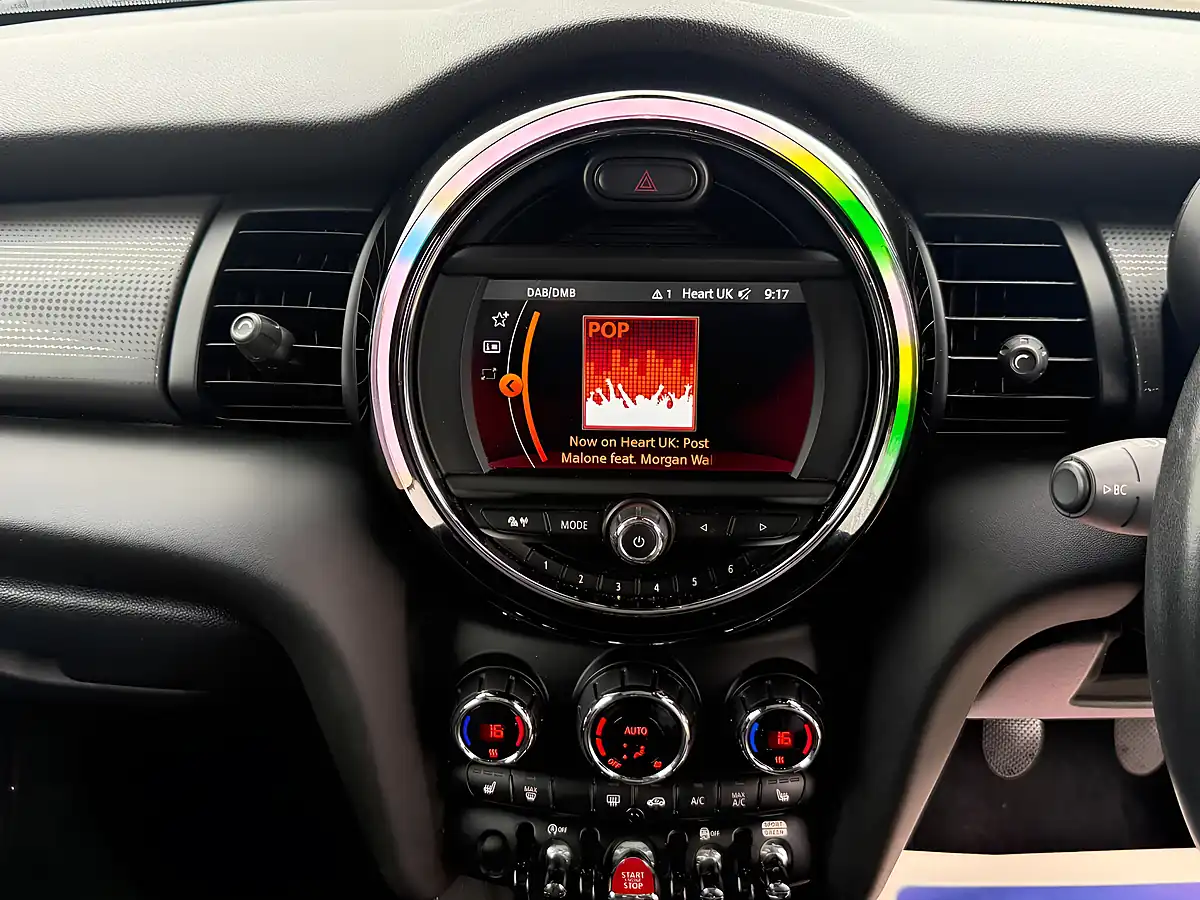 Used 2018 MINI Hatch Cooper Blue - Interior and Exterior details 11