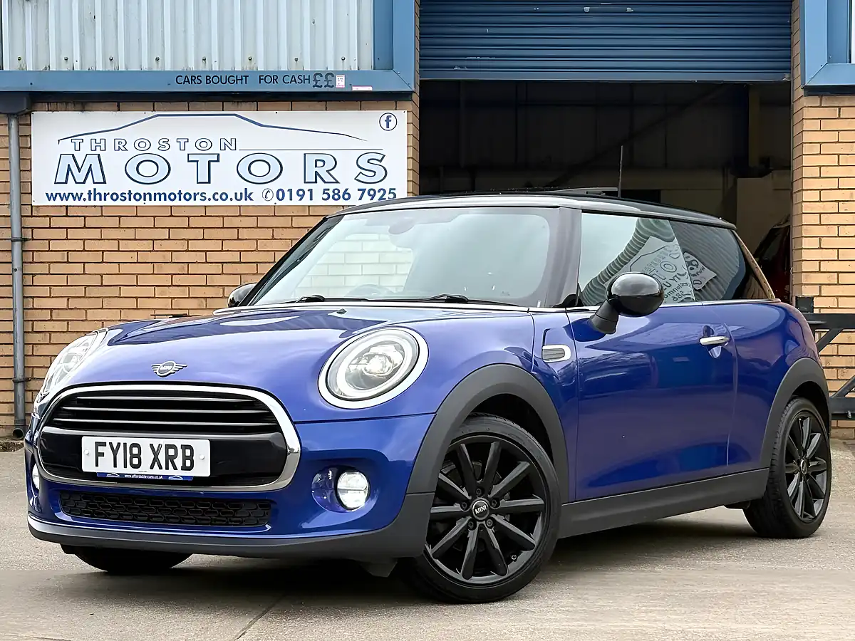Used 2018 MINI Hatch Cooper Blue - Interior and Exterior details 2