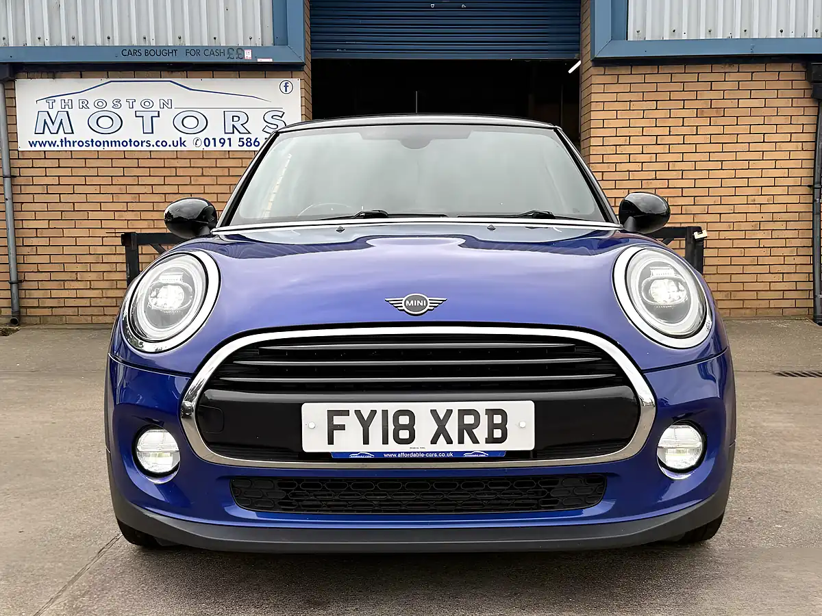 Used 2018 MINI Hatch Cooper Blue - Interior and Exterior details 7