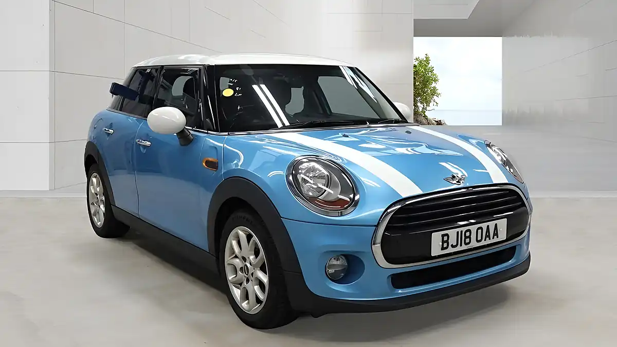 Used 2018 MINI Hatch Cooper Blue - Front View