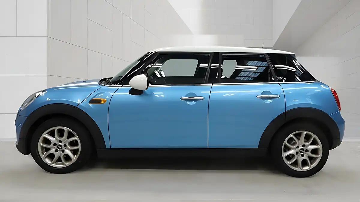 Used 2018 MINI Hatch Cooper Blue - Interior and Exterior details 6
