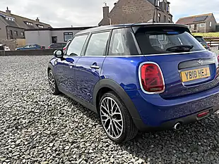 Used 2018 MINI Hatch Cooper Blue - Interior and Exterior details 7