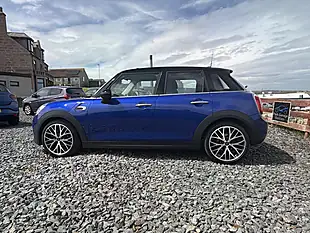 Used 2018 MINI Hatch Cooper Blue - Interior and Exterior details 8
