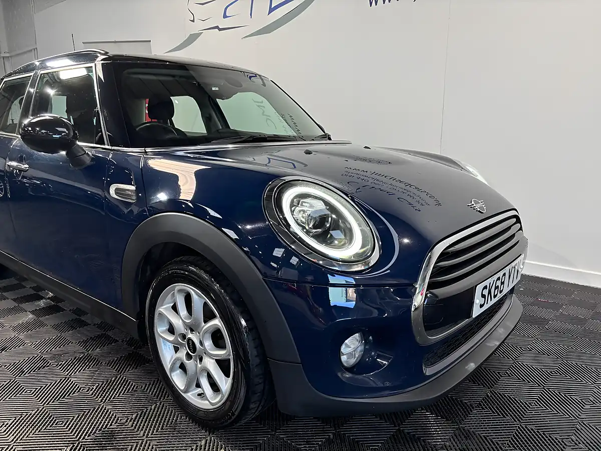 Used 2018 MINI Hatch Cooper Blue - Interior and Exterior details 15