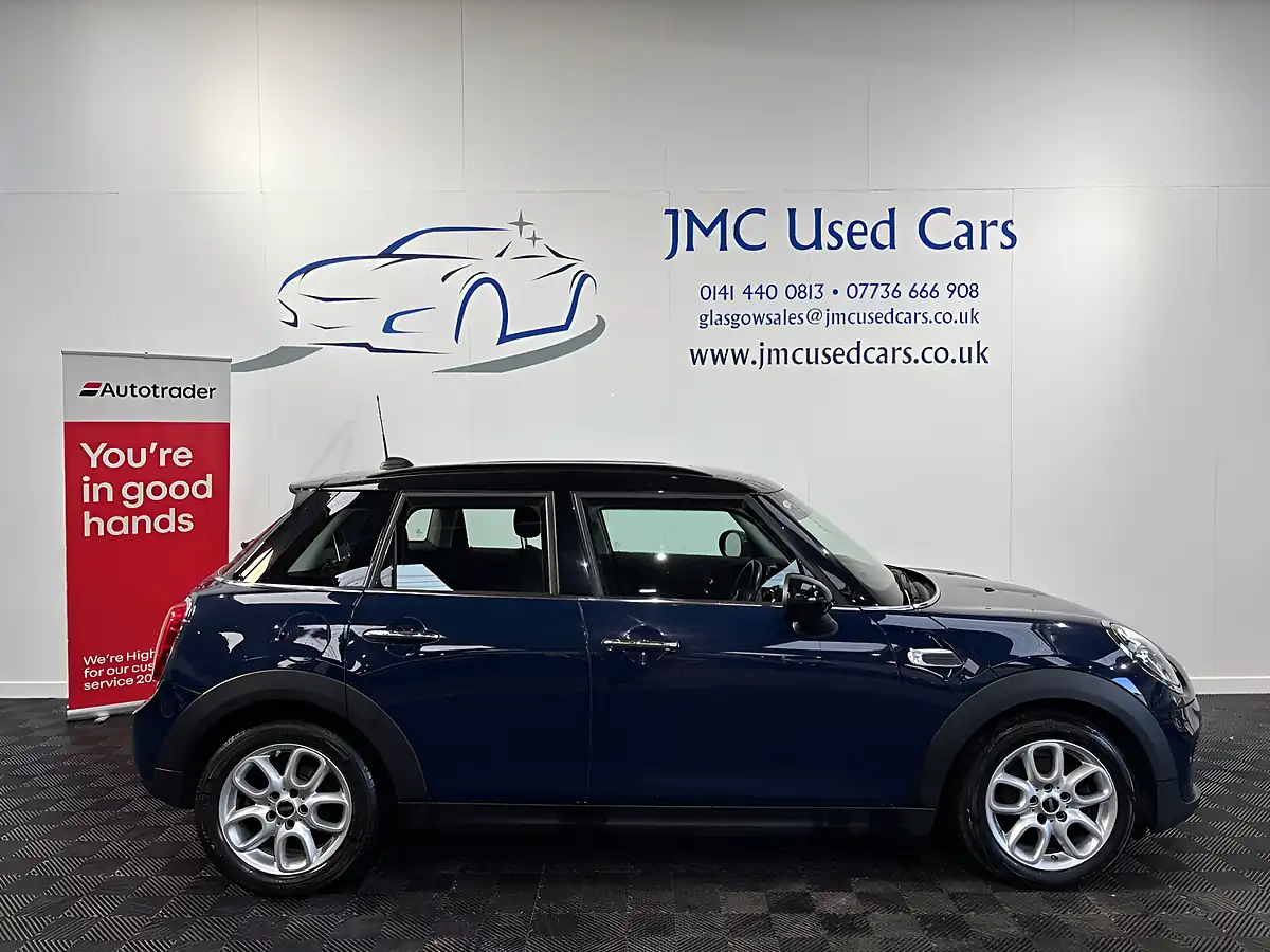 Used 2018 MINI Hatch Cooper Blue - Interior and Exterior details 5