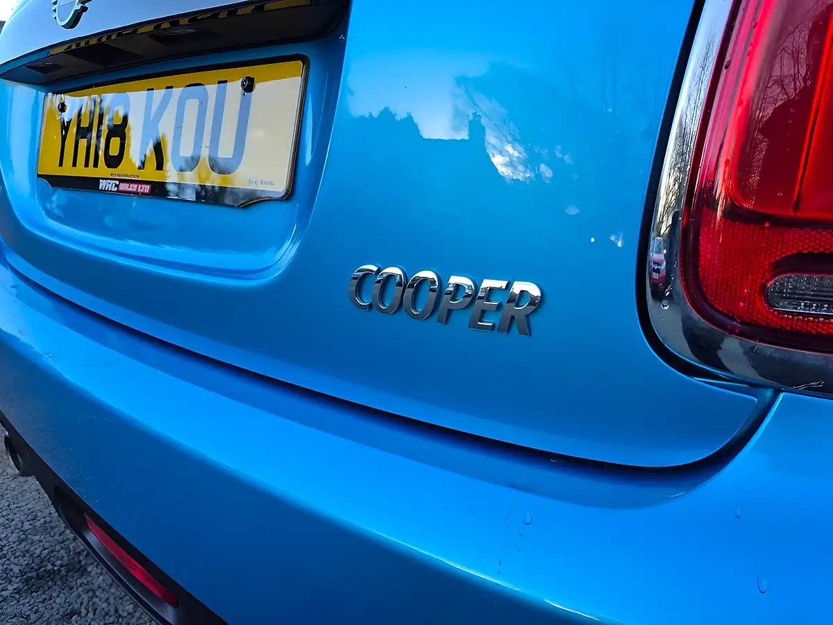 Used 2018 MINI Hatch Cooper Blue - Interior and Exterior details 14