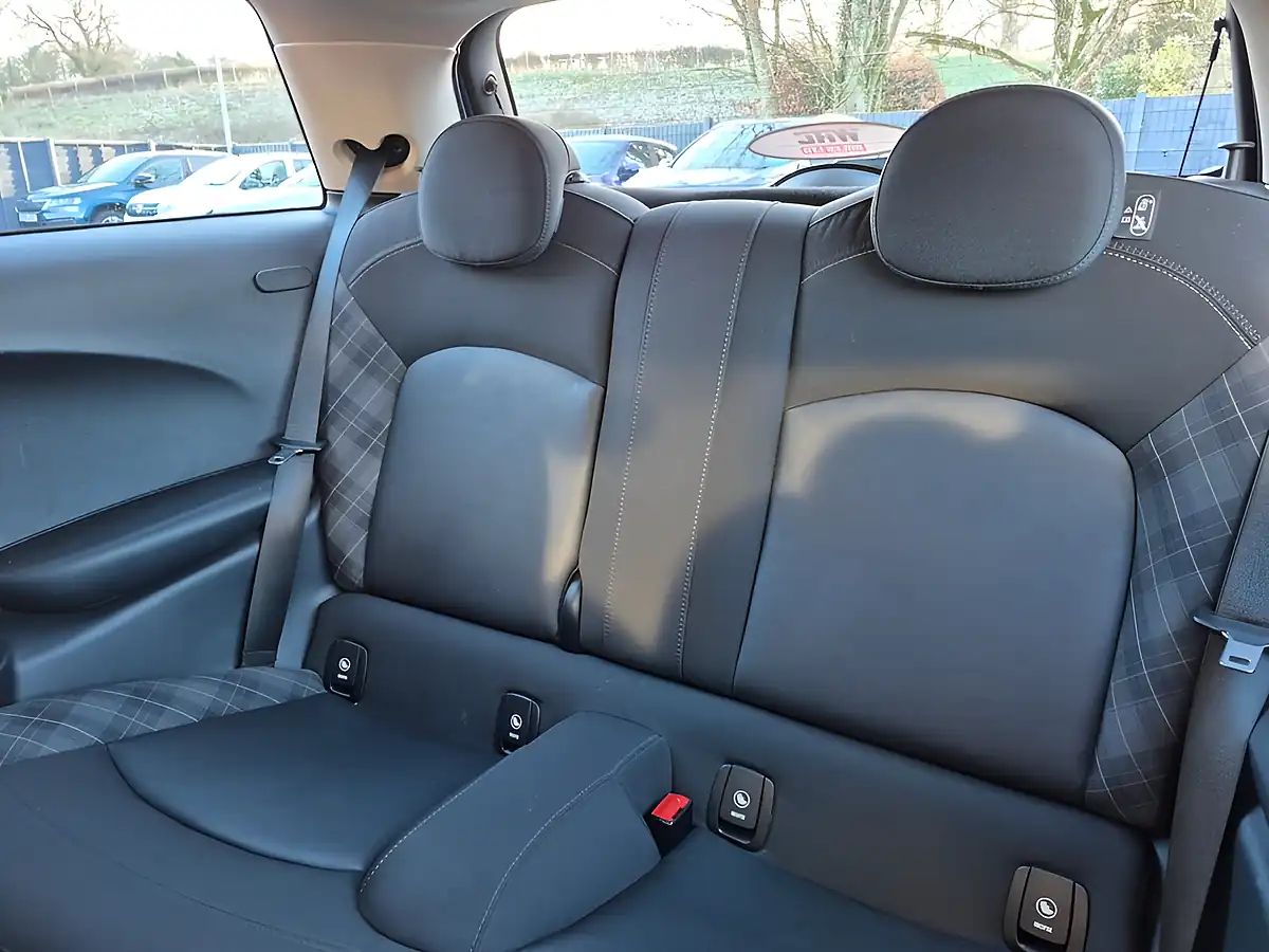 Used 2018 MINI Hatch Cooper Blue - Interior and Exterior details 16