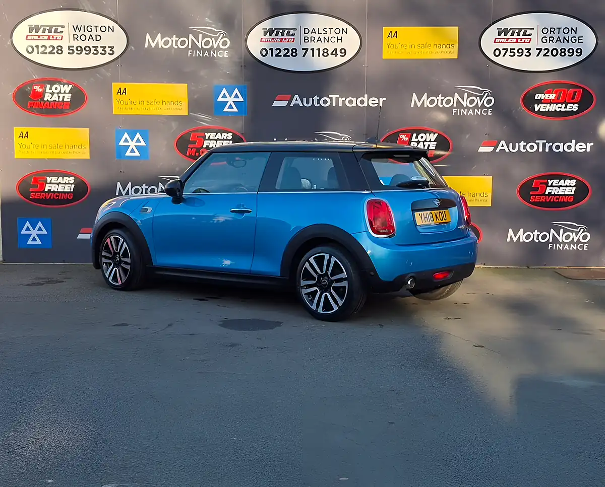 Used 2018 MINI Hatch Cooper Blue - Interior and Exterior details 3