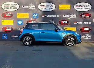Used 2018 MINI Hatch Cooper Blue - Interior and Exterior details 5