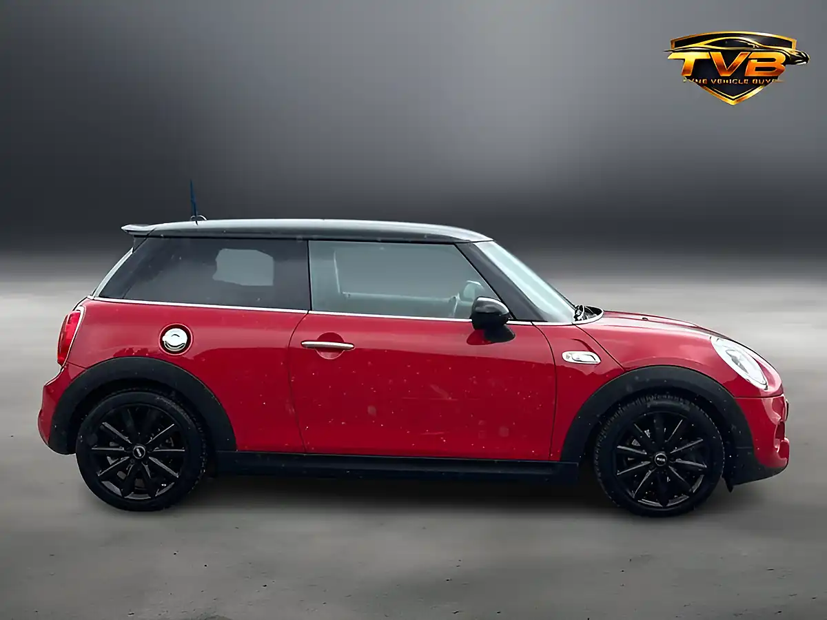 Used 2018 MINI Hatch Cooper Chili Red - Interior and Exterior details 4