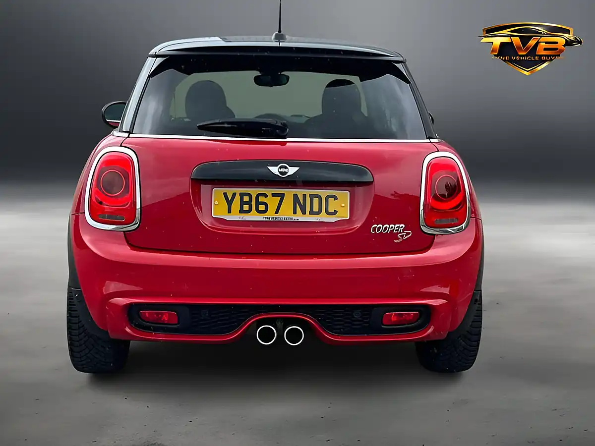 Used 2018 MINI Hatch Cooper Chili Red - Interior and Exterior details 9