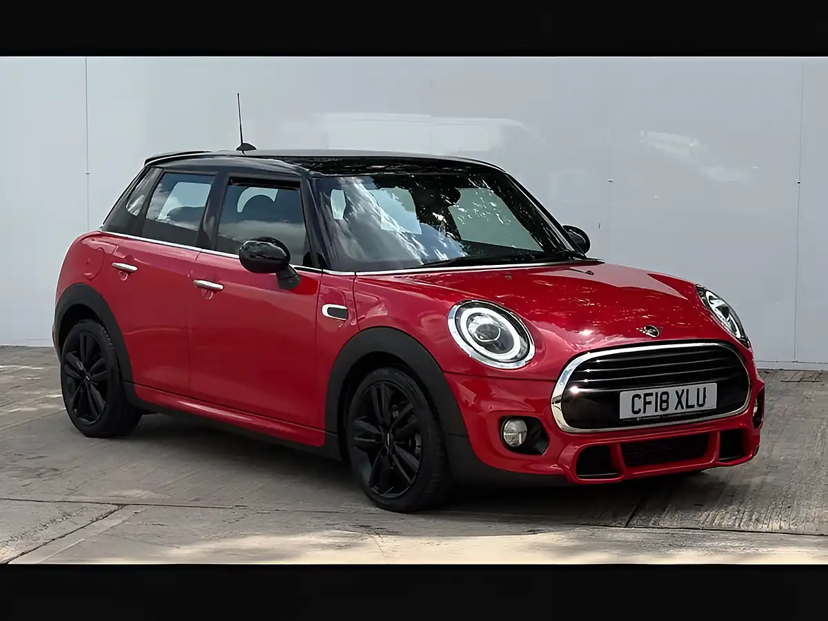Used 2018 MINI Hatch Cooper Chili Red - Front View