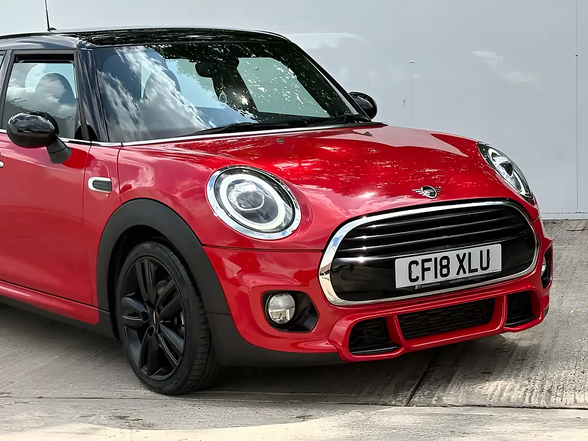 Used 2018 MINI Hatch Cooper Chili Red - Interior and Exterior details 2
