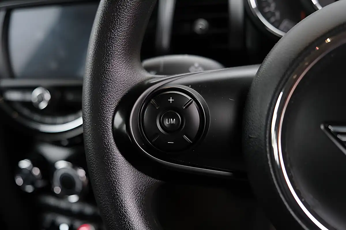Used 2018 MINI Hatch Cooper Classic Grey - Interior and Exterior details 15