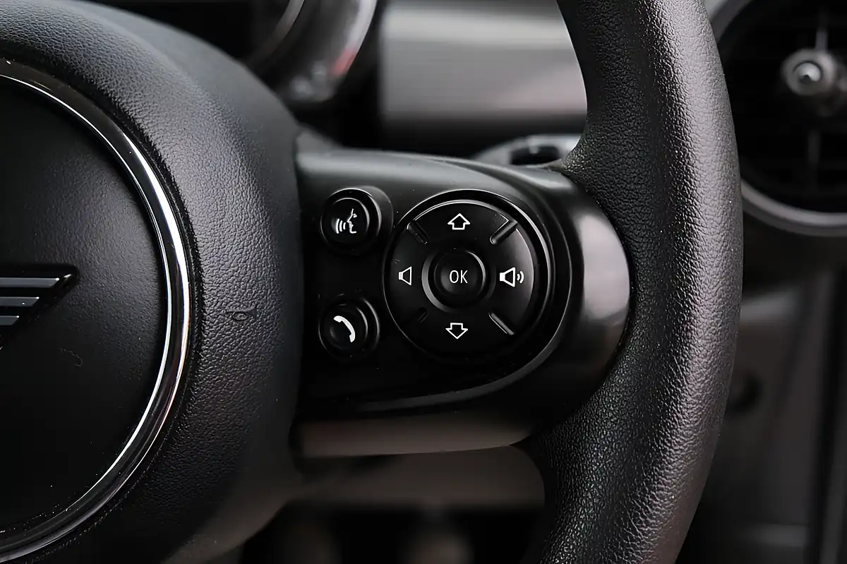 Used 2018 MINI Hatch Cooper Classic Grey - Interior and Exterior details 16