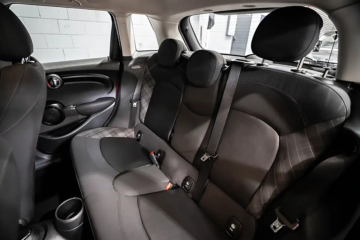 Used 2018 MINI Hatch Cooper Classic Red - Interior and Exterior details 13