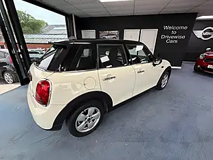 Used 2018 MINI Hatch Cooper Classic White - Interior and Exterior details 10