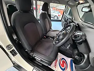 Used 2018 MINI Hatch Cooper Classic White - Interior and Exterior details 11