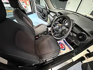 Used 2018 MINI Hatch Cooper Classic White - Interior and Exterior details 12