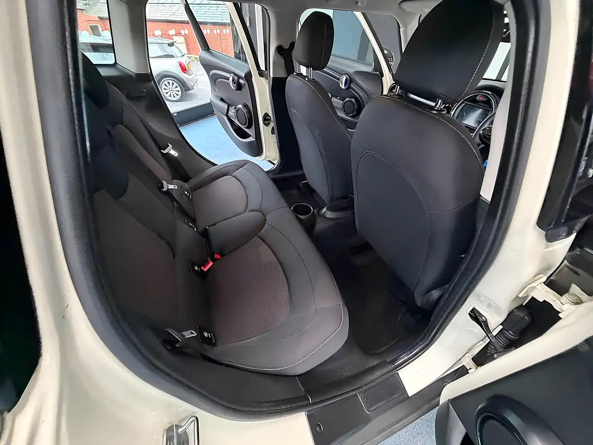 Used 2018 MINI Hatch Cooper Classic White - Interior and Exterior details 14