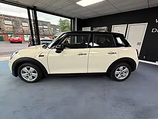 Used 2018 MINI Hatch Cooper Classic White - Interior and Exterior details 6