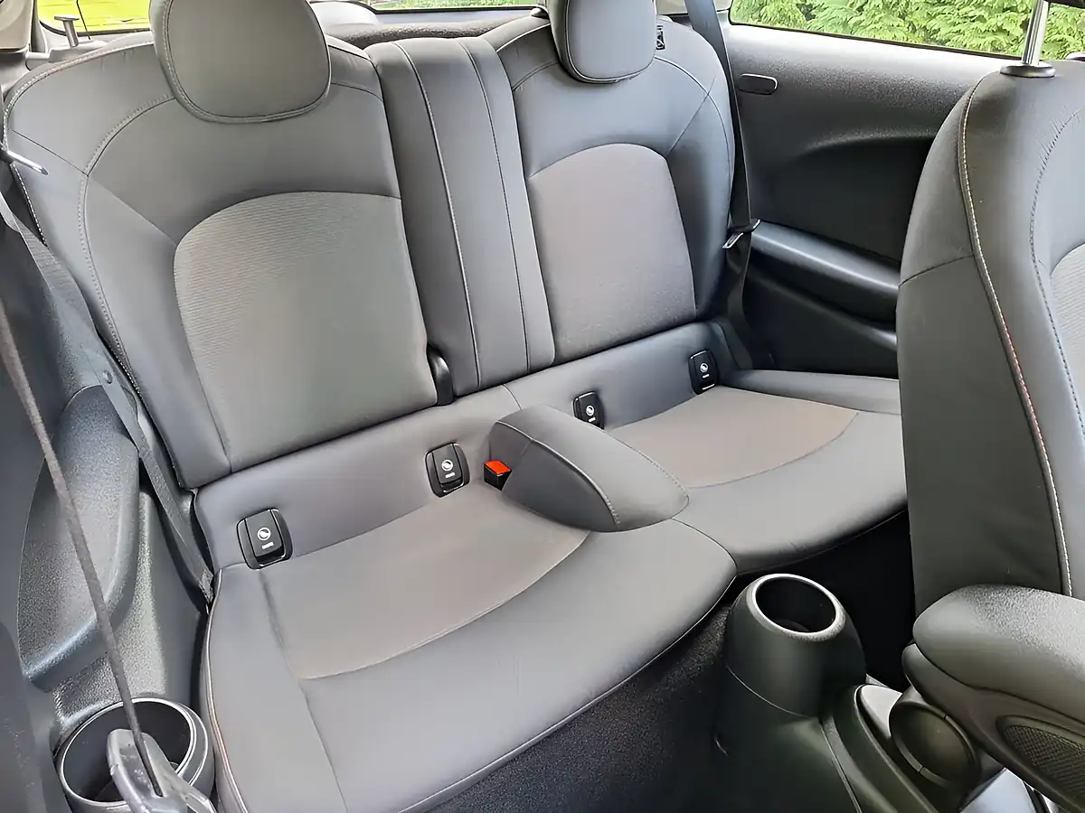 Used 2018 MINI Hatch Cooper Classic White Silver - Interior and Exterior details 10