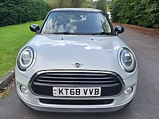 Used 2018 MINI Hatch Cooper Classic White Silver - Interior and Exterior details 3
