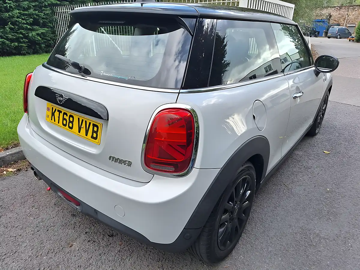 Used 2018 MINI Hatch Cooper Classic White Silver - Interior and Exterior details 6