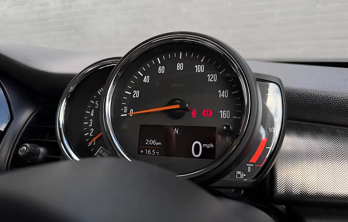 Used 2018 MINI Hatch Cooper Exclusive Midnight Black Met - A94 - Interior and Exterior details 14