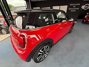 Used 2018 MINI Hatch Cooper Exclusive Red - Interior and Exterior details 11