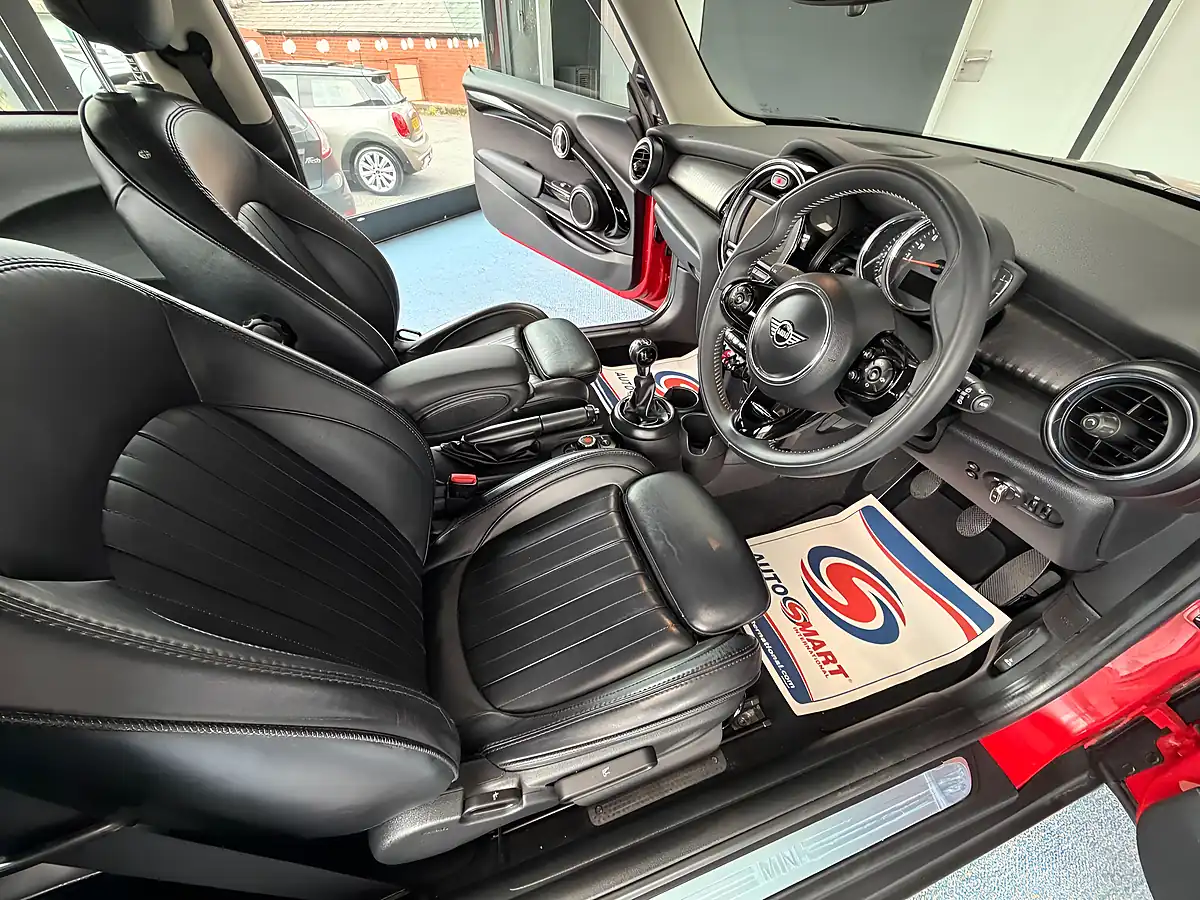 Used 2018 MINI Hatch Cooper Exclusive Red - Interior and Exterior details 12