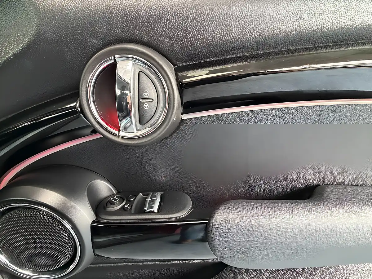 Used 2018 MINI Hatch Cooper Exclusive Red - Interior and Exterior details 14