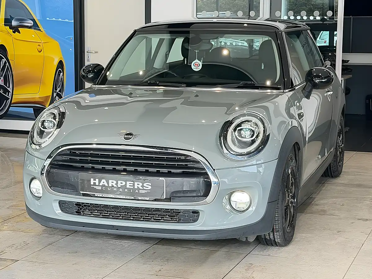 Used 2018 MINI Hatch Cooper Grey - Interior and Exterior details 3