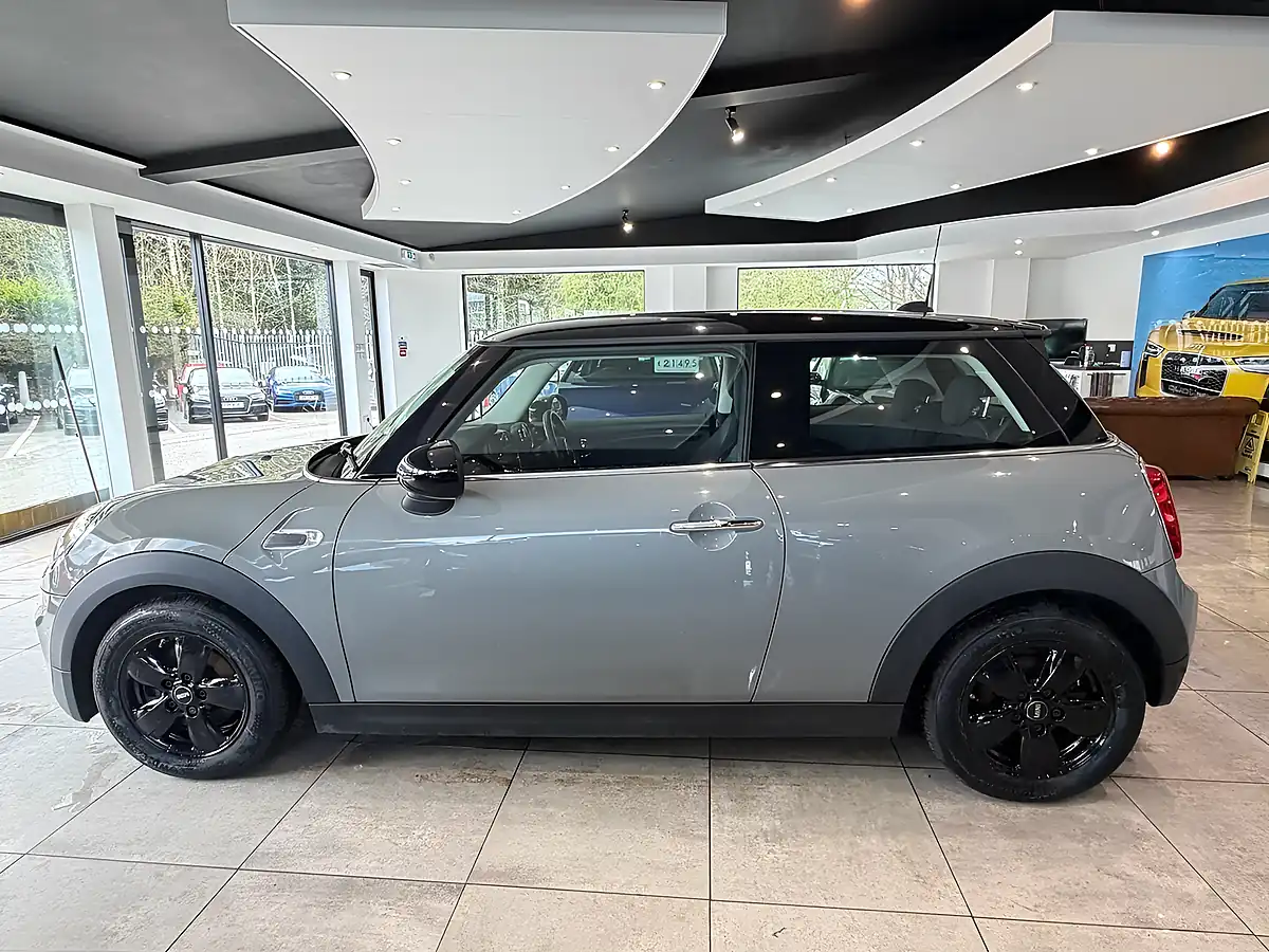Used 2018 MINI Hatch Cooper Grey - Interior and Exterior details 4